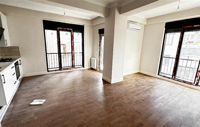 KOŞUYOLU ALTUNİZADE HATTINDA, PRESTİJLİ KONUMDA 3+1 SATILIK