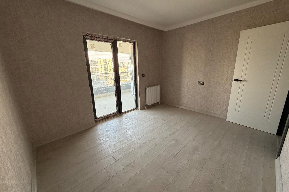 YENİ BATI LAVİVA ZİRVE SİTESİNDE ULTRA LÜKS SATILIK DAİRE