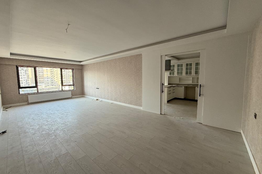 YENİ BATI LAVİVA ZİRVE SİTESİNDE ULTRA LÜKS 3+1 SATILIK DAİRE