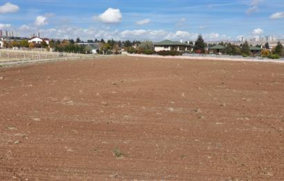 GÖLBAŞI KARŞIYAKA KONUT SİTELERİNE YAKIN VİLLA ARSASI