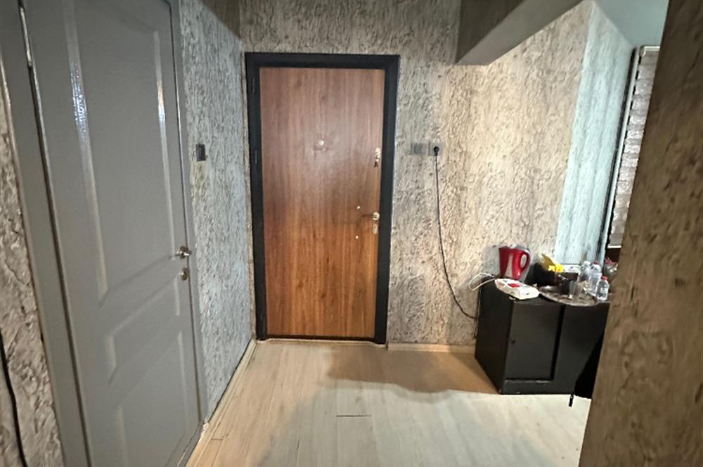 İstiklal Caddesinde Yüksek Tabela Değerli 45m² Satılık Ofis