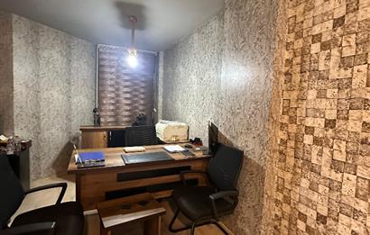 İstiklal Caddesinde Yüksek Tabela Değerli 45m² Satılık Ofis