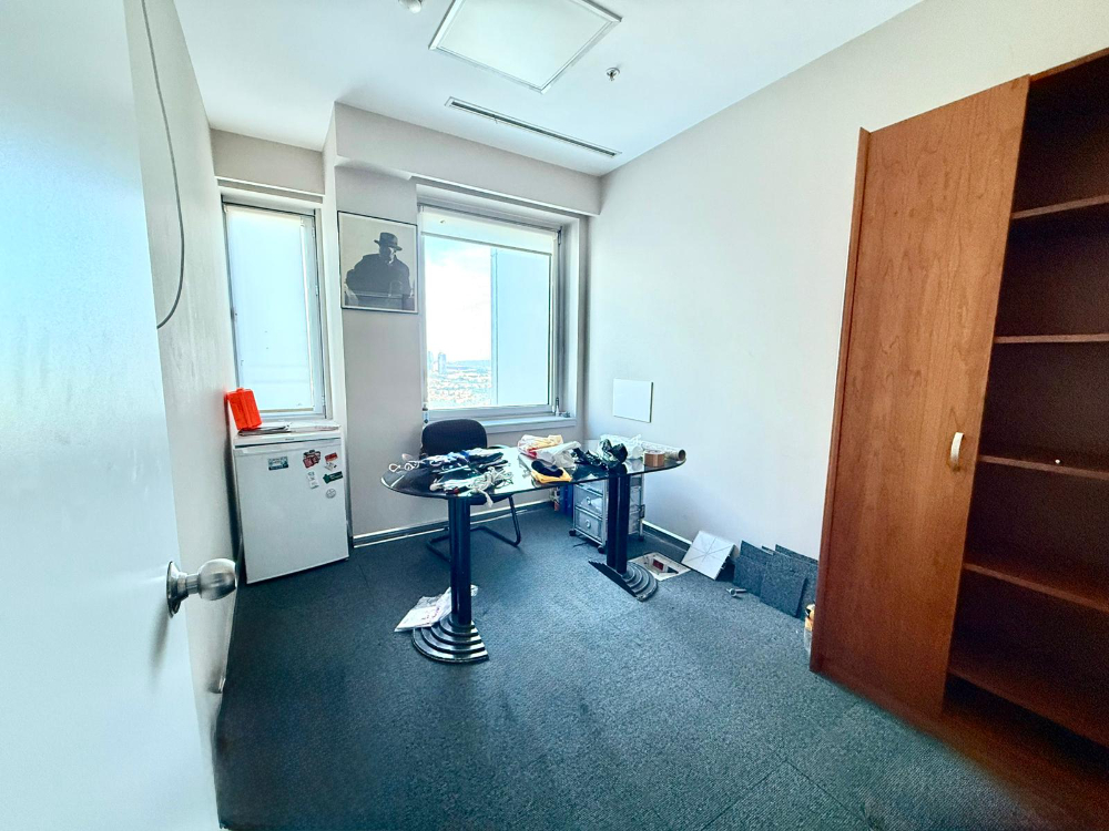 Levent Kiralık Ofis Metrocity 22.Kat Deniz Manzaralı 207m2 Dekorasyonlu Ofis;