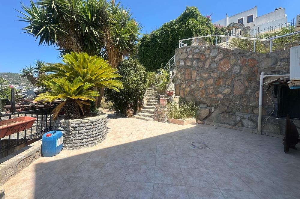 BODRUM UMURÇA MEVKİİNDE KALE VE DENİZ MANZARALI MÜSTAKİL VİLLA