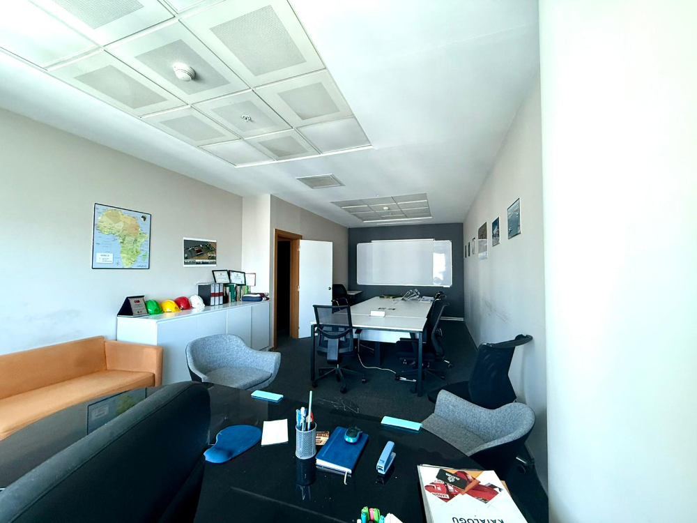 Levent Kiralık Ofis Metrocity 22.Kat Deniz Manzaralı 207m2 Dekorasyonlu Ofis;