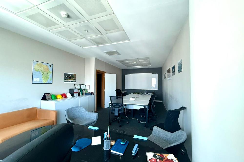 Levent Kiralık Ofis Metrocity 22.Kat Deniz Manzaralı 207m2 Dekorasyonlu Ofis;