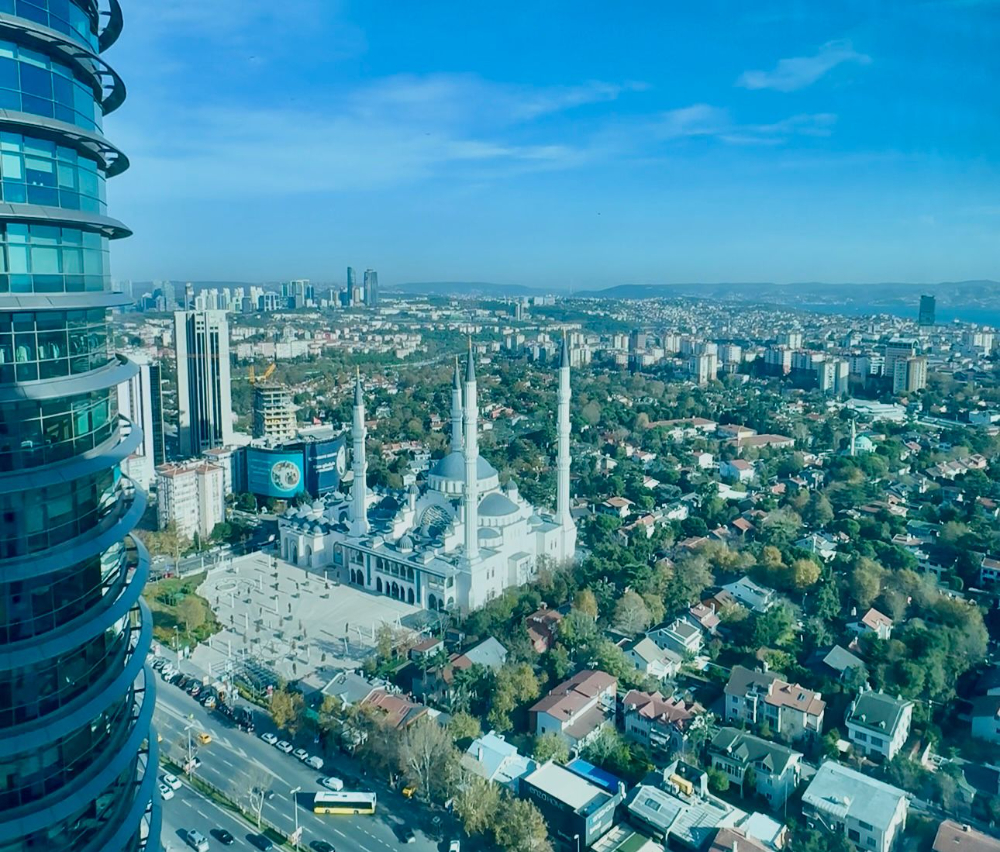 Levent Kiralık Ofis Metrocity 22.Kat Deniz Manzaralı 207m2 Dekorasyonlu Ofis;