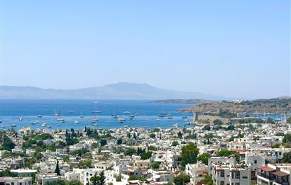 BODRUM UMURÇA MEVKİİNDE KALE VE DENİZ MANZARALI MÜSTAKİL VİLLA