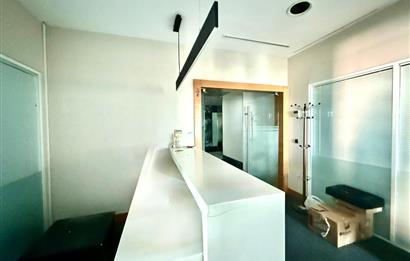 Levent Kiralık Ofis Metrocity 22.Kat Deniz Manzaralı 207m2 Dekorasyonlu Ofis;