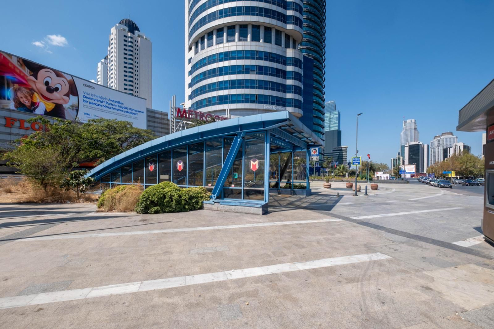 Levent Kiralık Ofis Metrocity 22.Kat Deniz Manzaralı 207m2 Dekorasyonlu Ofis;