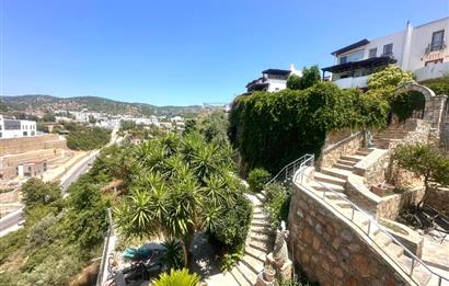 BODRUM UMURÇA MEVKİİNDE KALE VE DENİZ MANZARALI MÜSTAKİL VİLLA