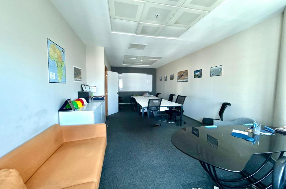 Levent Kiralık Ofis Metrocity 22.Kat Deniz Manzaralı 207m2 Dekorasyonlu Ofis;