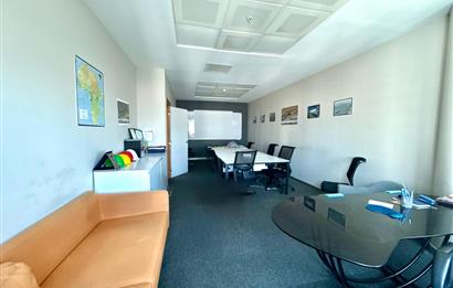 Levent Kiralık Ofis Metrocity 22.Kat Deniz Manzaralı 207m2 Dekorasyonlu Ofis;