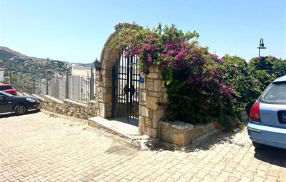 BODRUM UMURÇA MEVKİİNDE KALE VE DENİZ MANZARALI MÜSTAKİL VİLLA