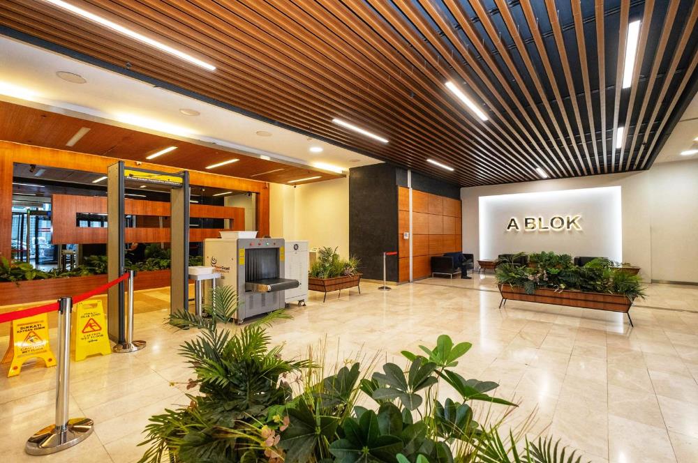 Levent Kiralık Ofis Metrocity 22.Kat Deniz Manzaralı 207m2 Dekorasyonlu Ofis;