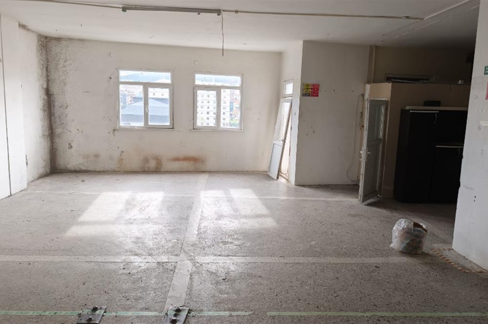 SULTANBEYLİ TURGUTREİS MAHALLESİNDE 500M2 İMALATHANE