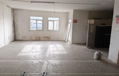 SULTANBEYLİ TURGUTREİS MAHALLESİNDE 500M2 İMALATHANE