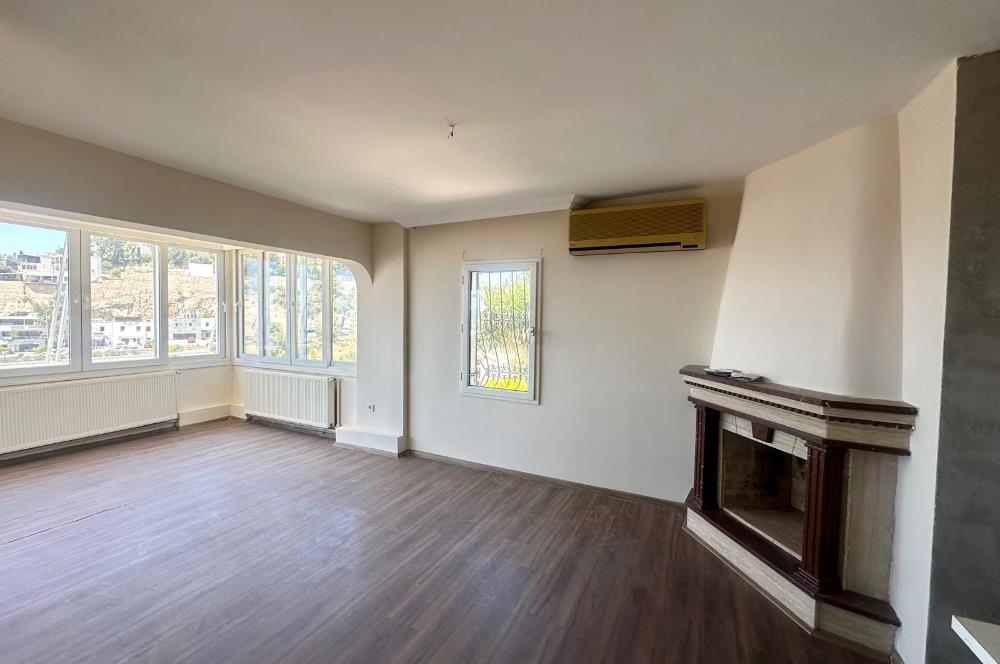 BODRUM UMURÇA MEVKİİNDE KALE VE DENİZ MANZARALI MÜSTAKİL VİLLA