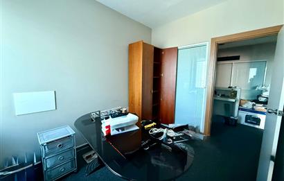 Levent Kiralık Ofis Metrocity 22.Kat Deniz Manzaralı 207m2 Dekorasyonlu Ofis;