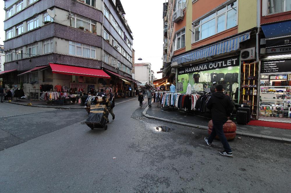 FATİH NİŞANCA MOLLATAŞI CADDESİNE BAKAN 70 M² YATIRIMLIK DÜKKAN
