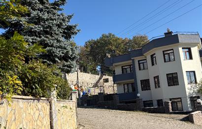 DÜZCE MERKEZ KONURALP MAH. SATILIK VİLLA