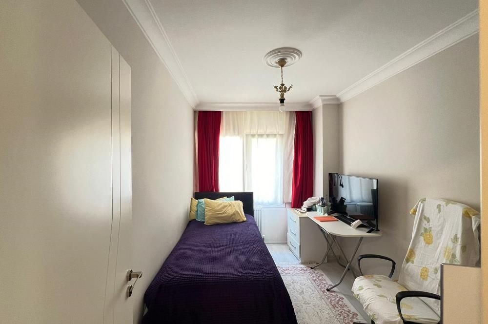 Fırsat! 3+1 Ebeveyn Banyolu Daire Metroya Yürüme Mesafesi