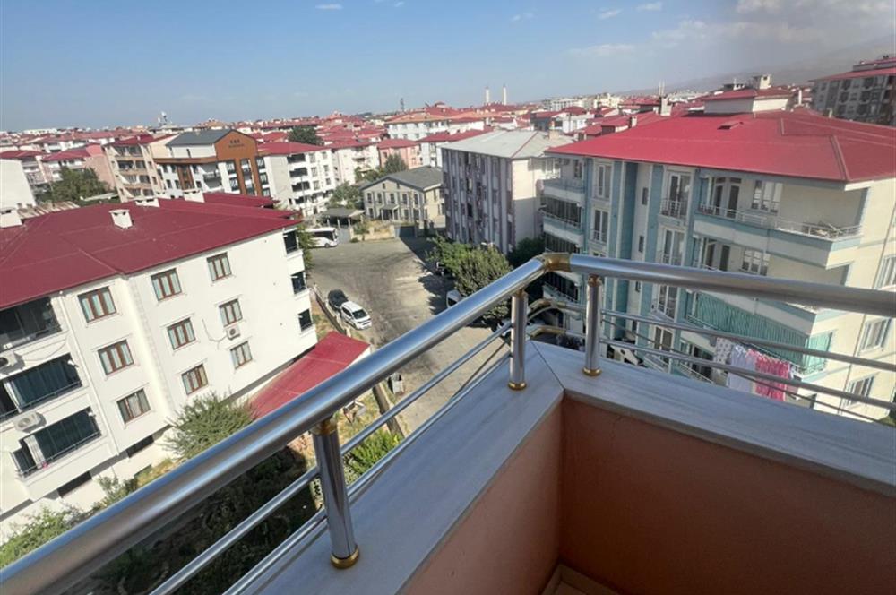 VALİYOLUNDA ALTIN FIRSAT! AĞRIDAĞI MANZARALI 3+1 LÜKS DAİRE