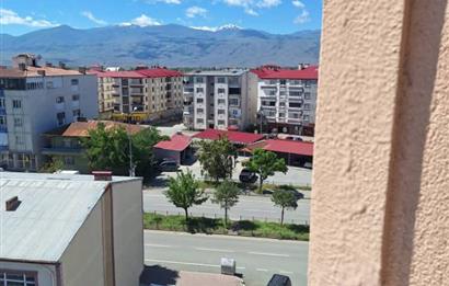 VALİYOLUNDA ALTIN FIRSAT! AĞRIDAĞI MANZARALI 3+1 LÜKS DAİRE