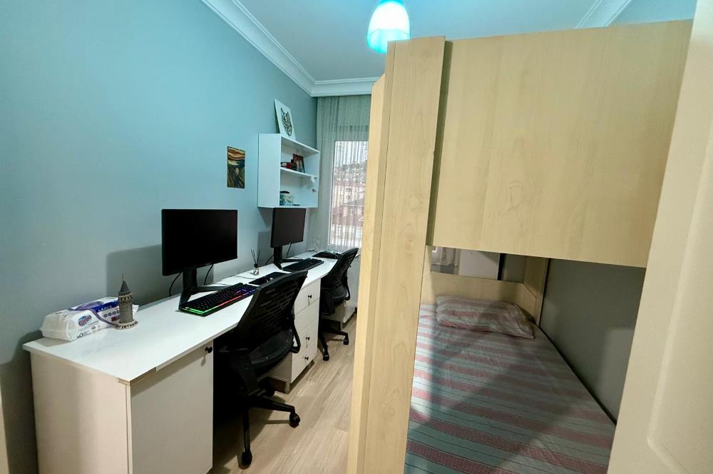 Fırsat! 3+1 Ebeveyn Banyolu Daire Metroya Yürüme Mesafesi