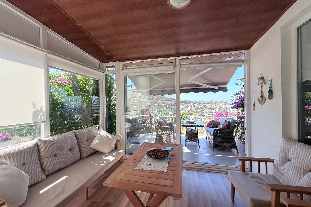 Bodrum günbatımı sitesinde deniz manzaralı dubleks