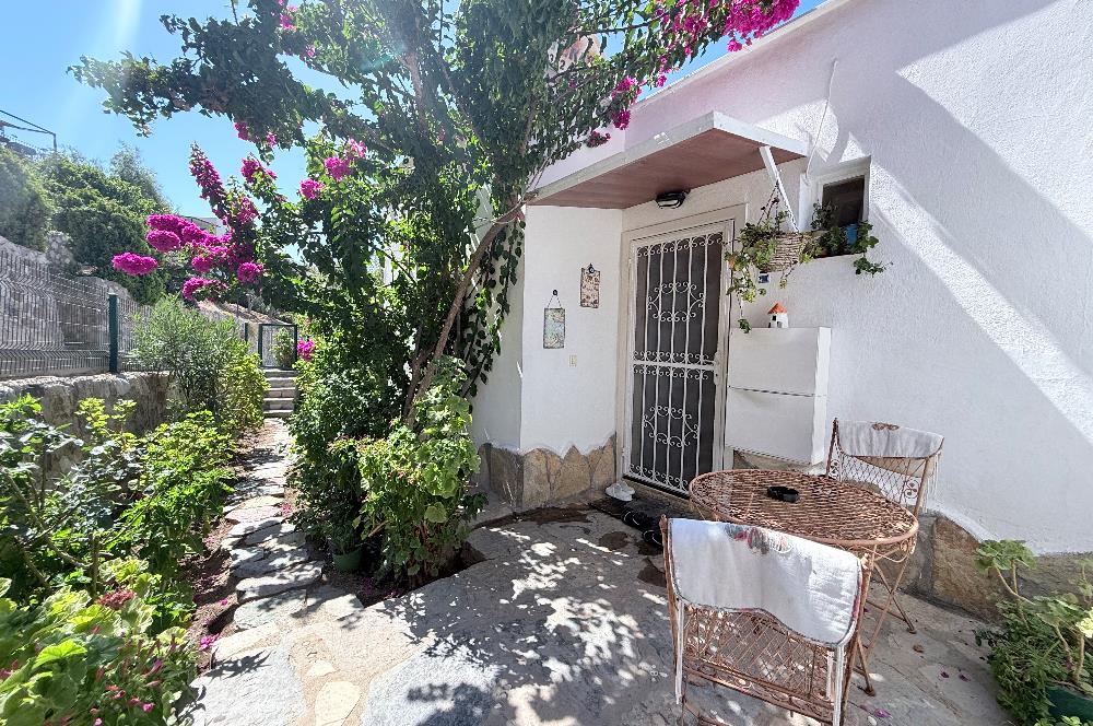 Bodrum günbatımı sitesinde deniz manzaralı dubleks