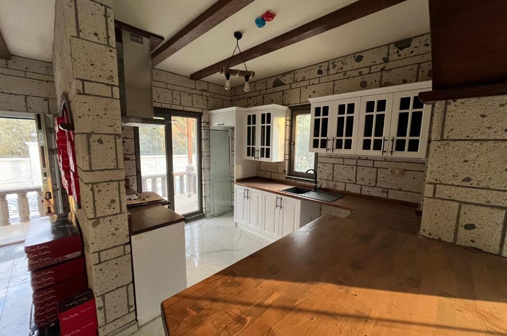 GEÇMİŞİN ESTETİĞİ,BUGÜNÜN KONFORU,GÜRE'DE ZAMANSIZ BİR TAŞ VİLLA