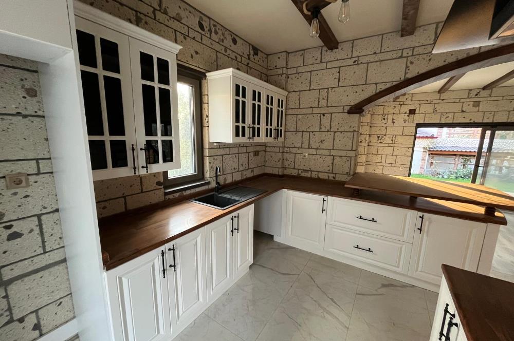 GEÇMİŞİN ESTETİĞİ,BUGÜNÜN KONFORU,GÜRE'DE ZAMANSIZ BİR TAŞ VİLLA