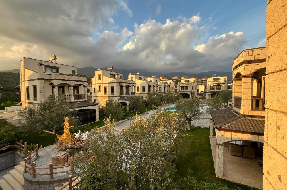 GEÇMİŞİN ESTETİĞİ,BUGÜNÜN KONFORU,GÜRE'DE ZAMANSIZ BİR TAŞ VİLLA