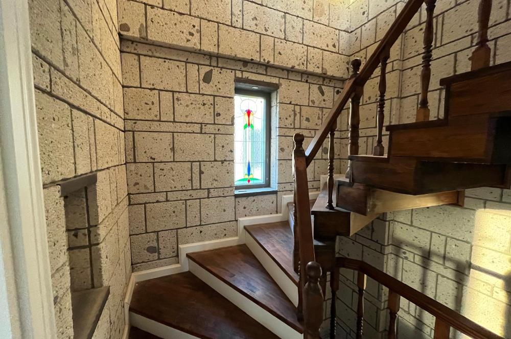 GEÇMİŞİN ESTETİĞİ,BUGÜNÜN KONFORU,GÜRE'DE ZAMANSIZ BİR TAŞ VİLLA