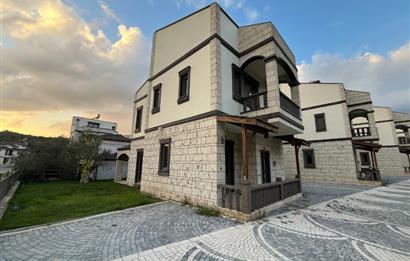 GEÇMİŞİN ESTETİĞİ,BUGÜNÜN KONFORU,GÜRE'DE ZAMANSIZ BİR TAŞ VİLLA