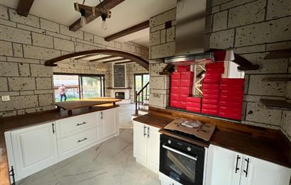 GEÇMİŞİN ESTETİĞİ,BUGÜNÜN KONFORU,GÜRE'DE ZAMANSIZ BİR TAŞ VİLLA