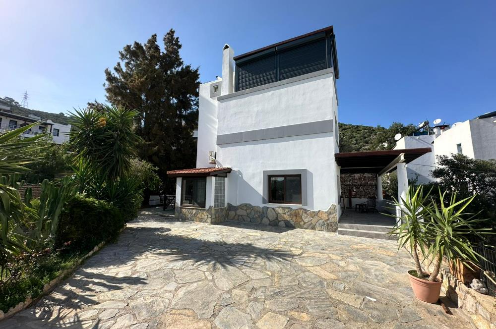 Bodrum Torba da Deniz Manzaralı Kiralık Bahçeli Villa