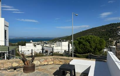 Bodrum Torba da Deniz Manzaralı Kiralık Bahçeli Villa