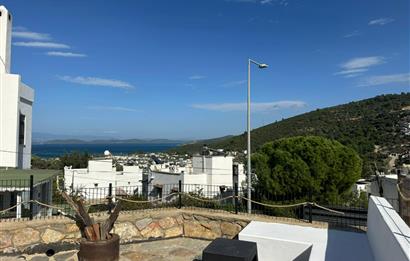 Bodrum Torba da Deniz Manzaralı Kiralık Bahçeli Villa
