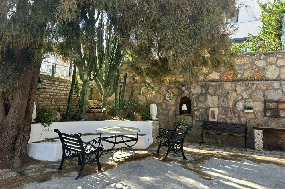Bodrum Torba da Deniz Manzaralı Kiralık Bahçeli Villa