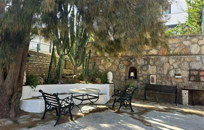 Bodrum Torba da Deniz Manzaralı Kiralık Bahçeli Villa