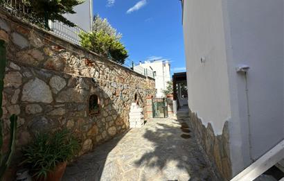 Bodrum Torba da Deniz Manzaralı Kiralık Bahçeli Villa