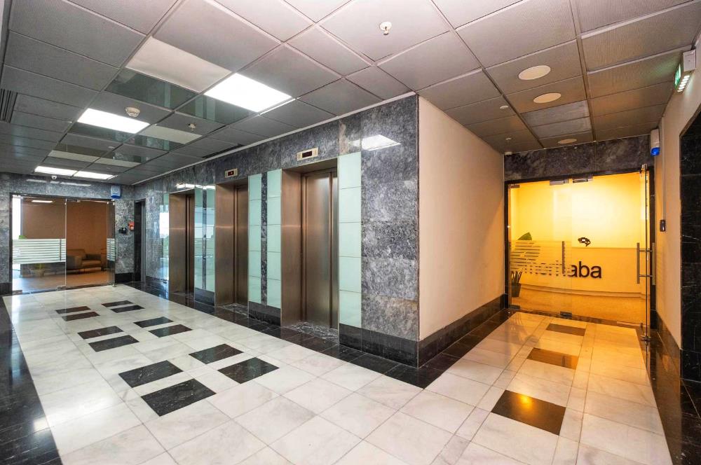 Levent Kiralık Ofis Metrocity 22.Kat Deniz Manzaralı 207m2 Dekorasyonlu Ofis;