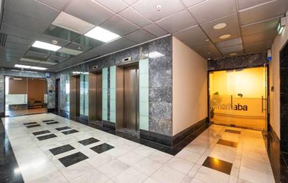 Levent Kiralık Ofis Metrocity 22.Kat Deniz Manzaralı 207m2 Dekorasyonlu Ofis;