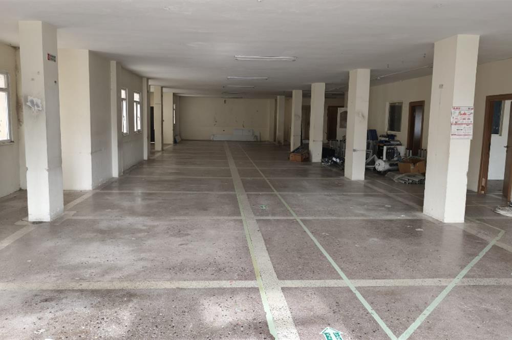 SULTANBEYLİ TURGUTREİS MAHALLESİNDE 500M2 İMALATHANE