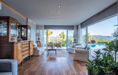 Adabükü Panoramik Deniz ve Koy Manzaralı Satılık Müstakil Villa