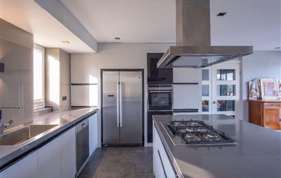 Adabükü Panoramik Deniz ve Koy Manzaralı Satılık Müstakil Villa