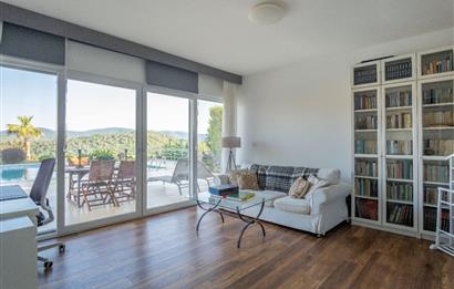 Adabükü Panoramik Deniz ve Koy Manzaralı Satılık Müstakil Villa