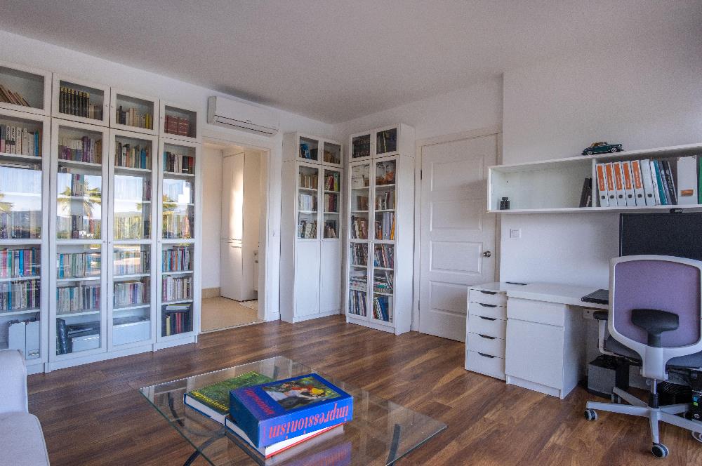 Adabükü Panoramik Deniz ve Koy Manzaralı Satılık Müstakil Villa